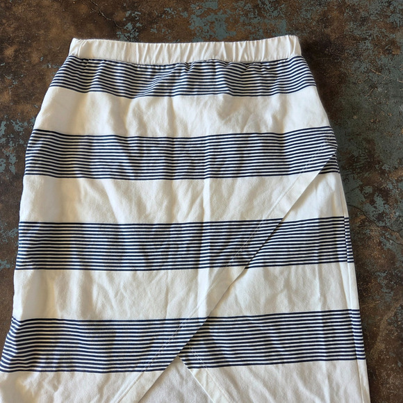 Roxy Ocean Stripe High Low Tulip Midi Skirt Size S White Blue Asymmetric Beachy - Picture 3 of 8
